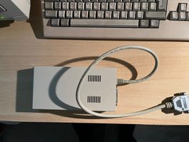 Externes 3,5″ Floppylaufwerk für Commodore Amiga – ungeprüft