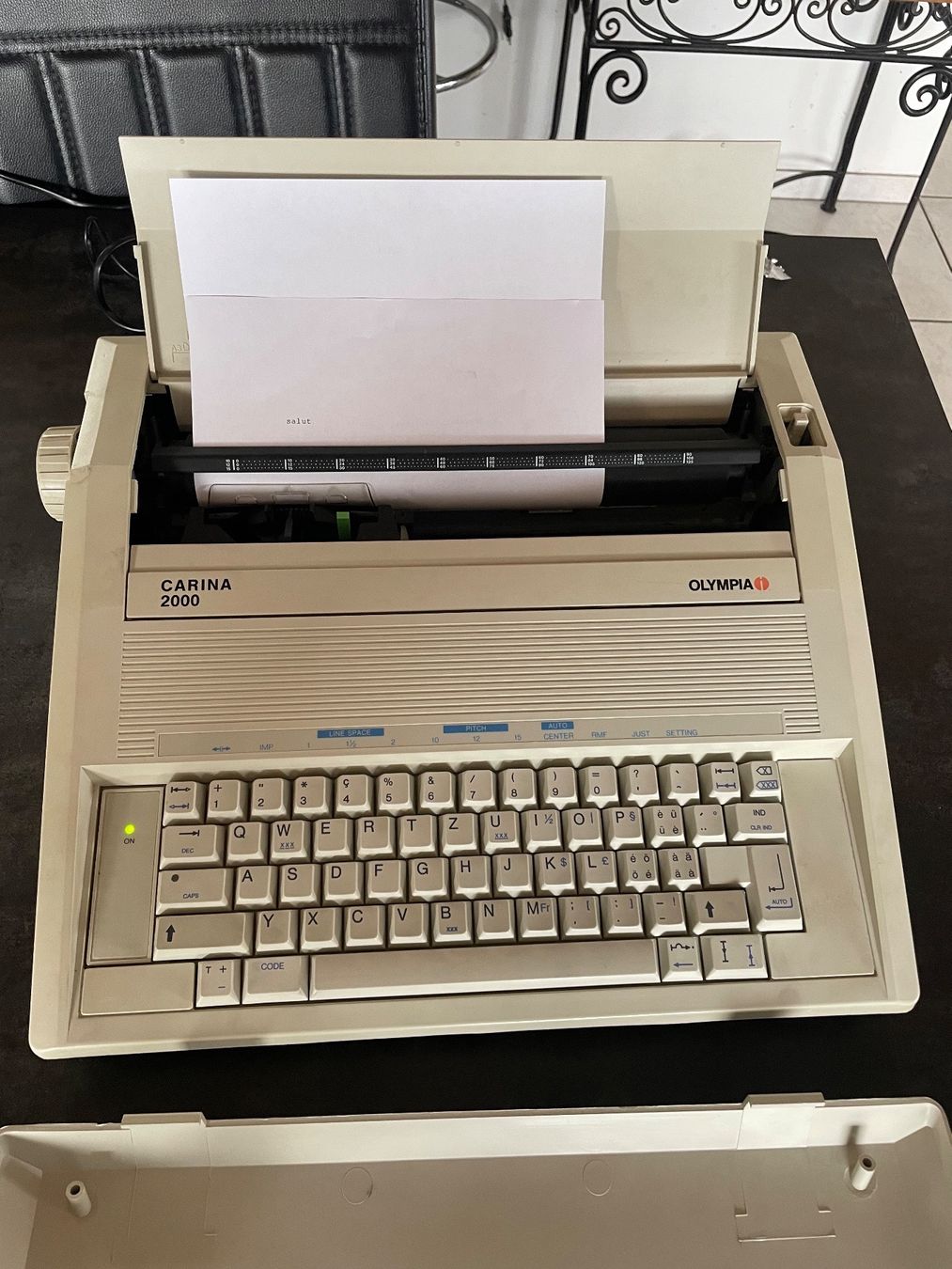 Schreibmaschinen: Ancienne Machine à Écrire Olympia Carina 2000 – Gebraucht aus Vallamand von Bricbracbroc82 4