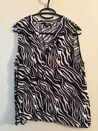 Damen Bluse C&A ärmellos Zebra schwarz weiss Grösse 40