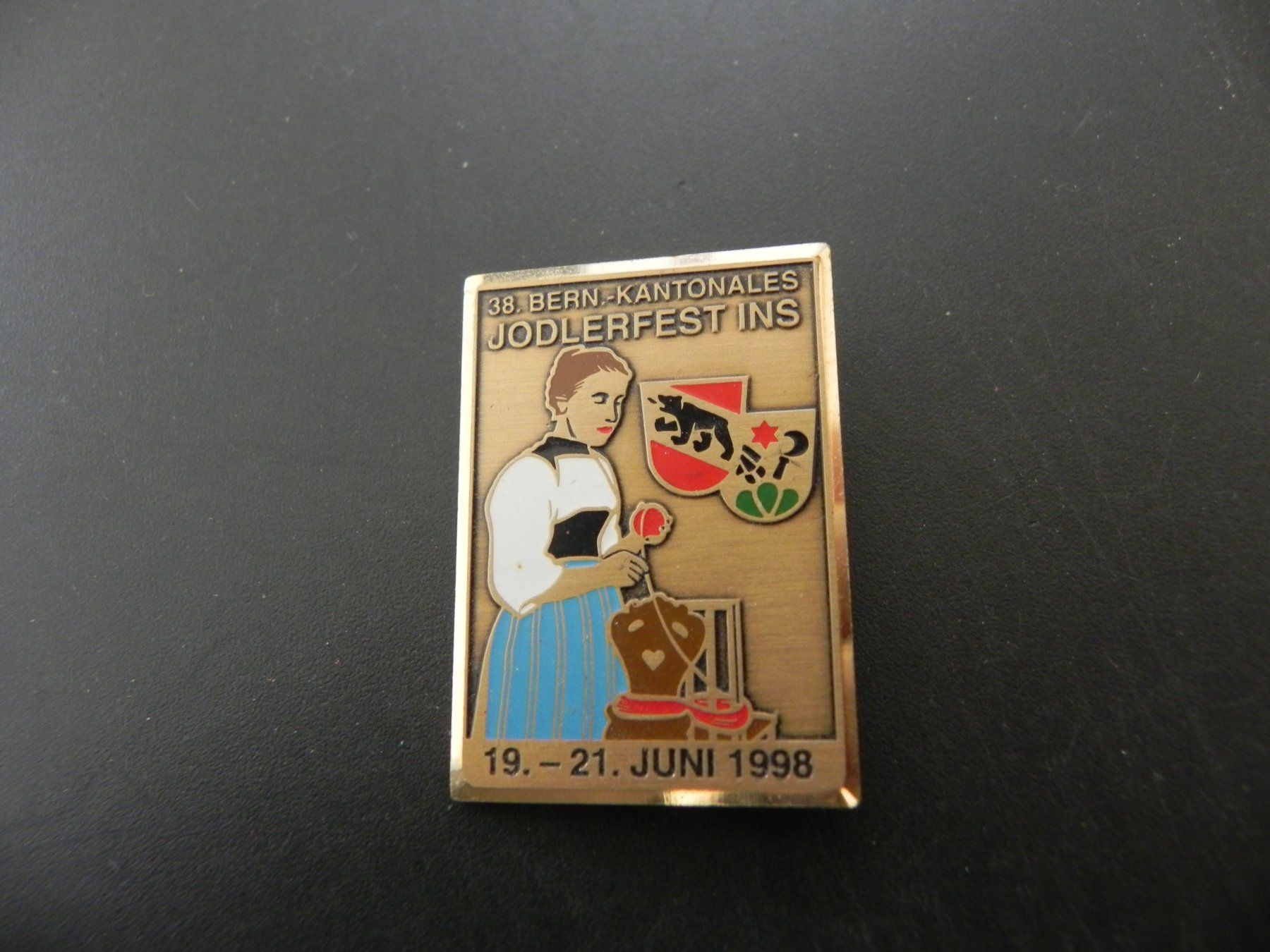 Plaquettes & Badges: Abzeichen Jodlerfest Ins 1998 – D'occasion à Biel/Bienne par Gogolozi