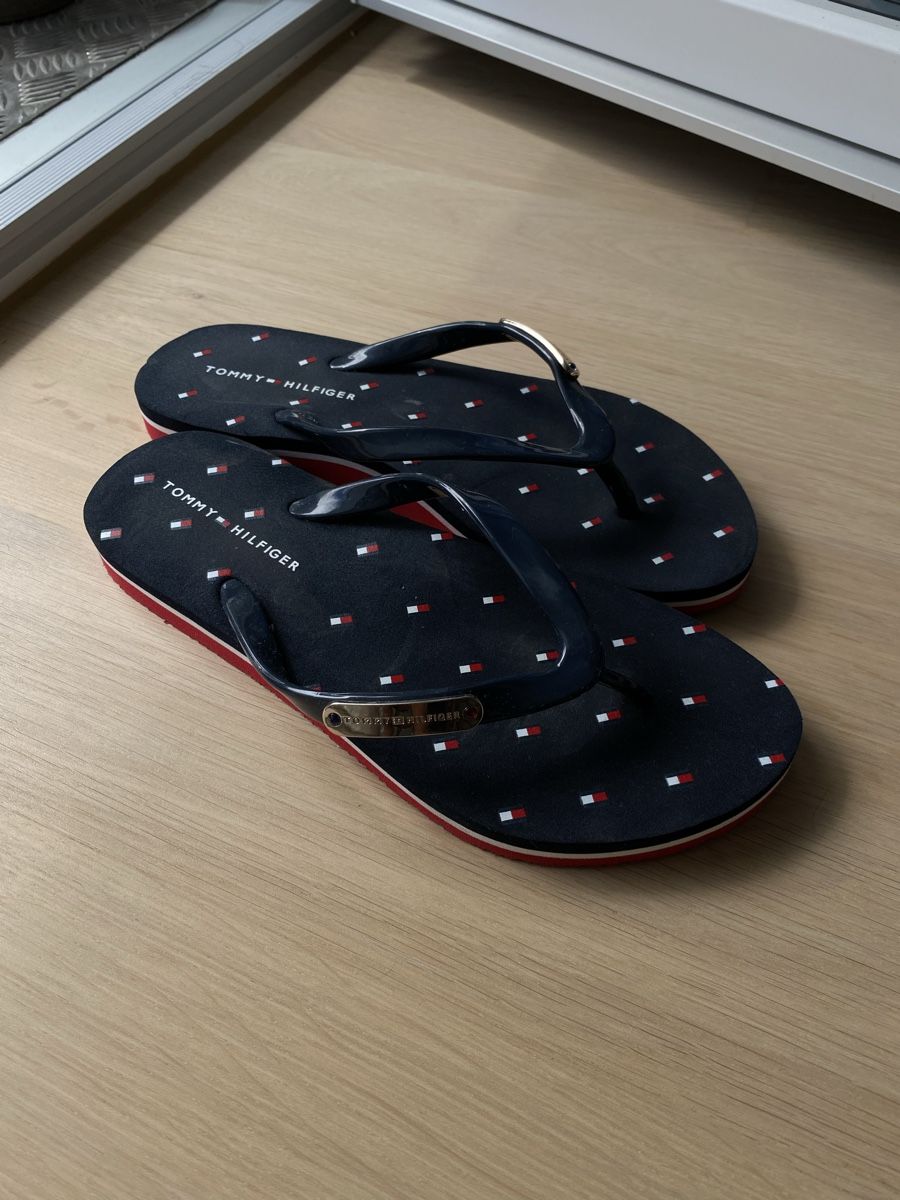 Tommy Hilfiger Damenschuhe: Tommy Hilfiger Flip Flops, Grösse 38 – Gebraucht aus Winterthur von marisole4
