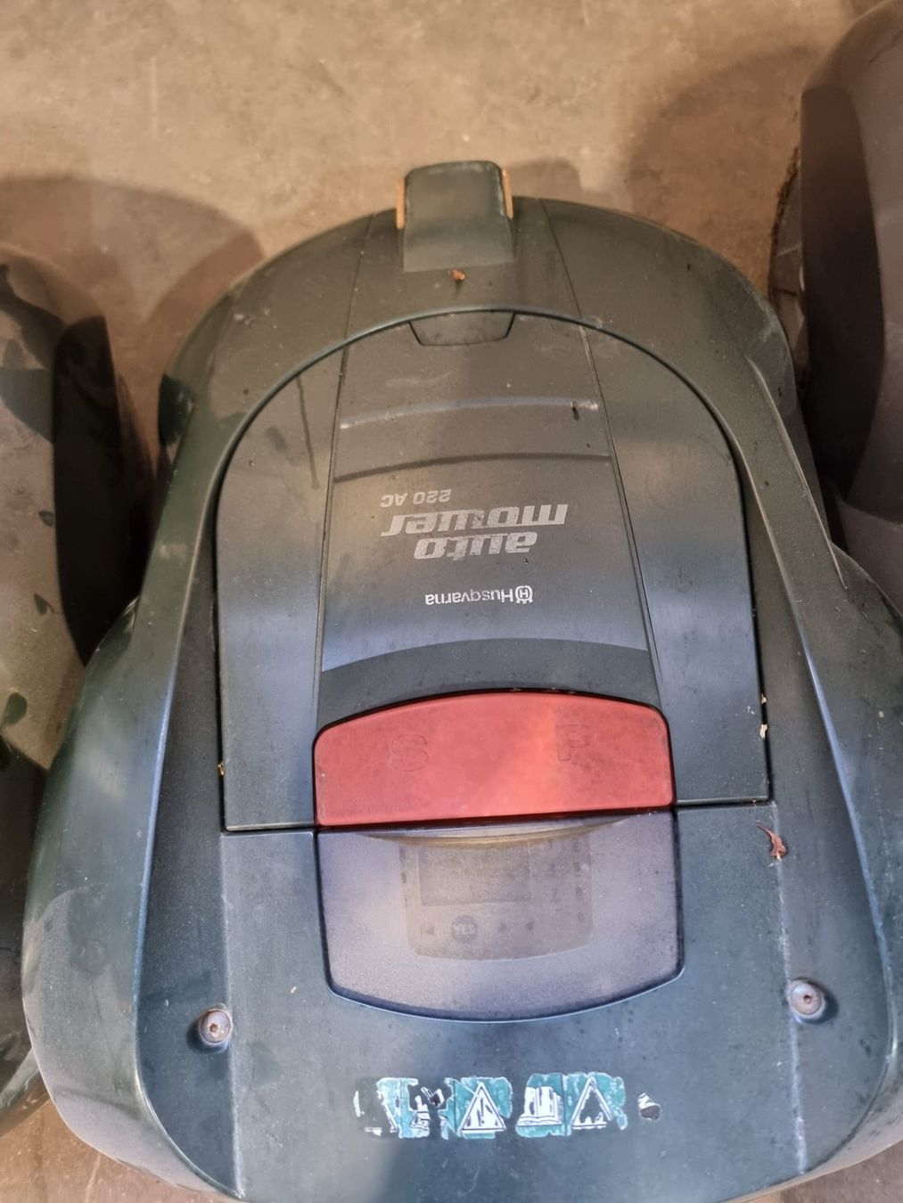 Husqvarna Rasenmäher: Div. Rasenroboter Husqvarna Generation 2 – Defekt aus Birmensdorf von SLTGMBH 2