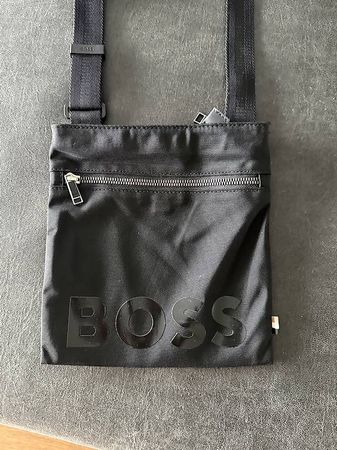Boss Black Umhängetasche wie neu