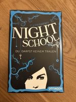 Night School von C.J. Daugherty Taschenbuch gut erhalten