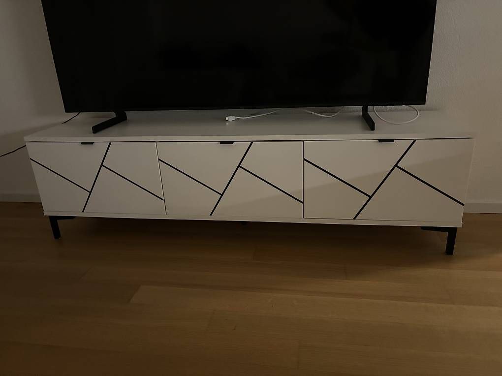 Mobili TV: Lowboard weiss neuwertig – Usato da Sursee venduto da MSales