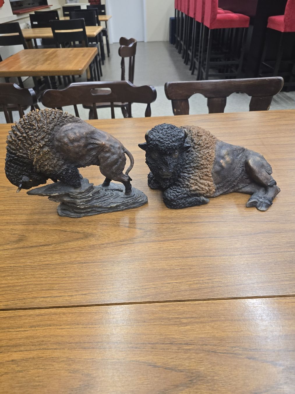 Figuren: Bison deko figuren – Gebraucht aus Niederbipp von Tiffany1771