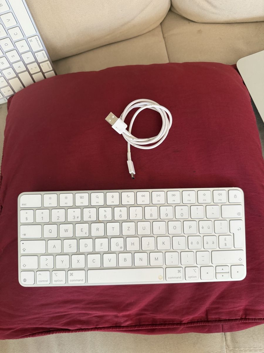 Apple Tastaturen: Apple Tastatur usb c – Gebraucht aus Schattdorf von Kofi57