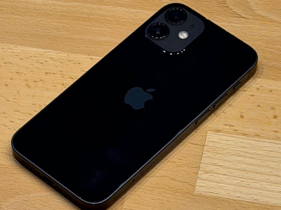 Apple Handys / Smartphones: iPhone mini 12 mit viel Zubehör – Gebraucht aus Ebikon von Dubi1 1