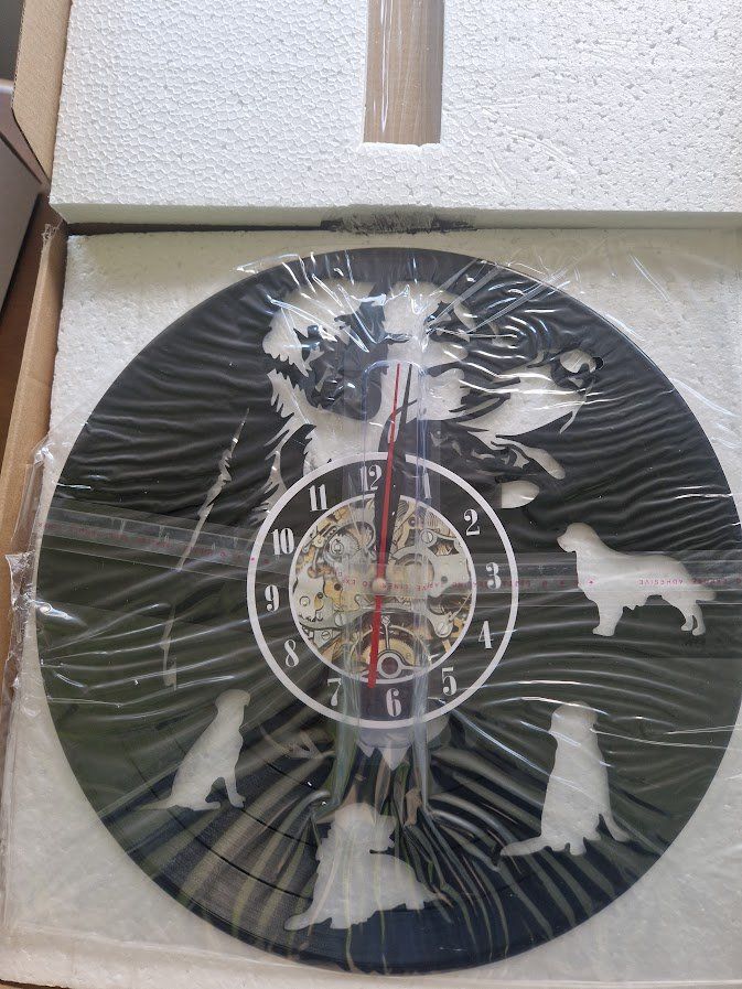 Orologi: Schallplatten Uhr Labrador oder Golden Retriever – Nuovo e nell'imballaggio originale da Arth venduto da Top-E 1