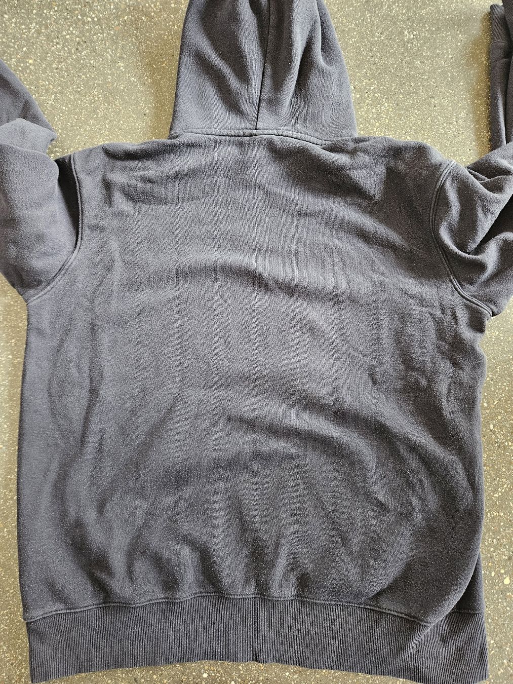 H&M Maglioni & Felpe: H&M Kapuzenpullover North Ocean, Grösse M, blau – Usato da Anwil venduto da tamoos 2