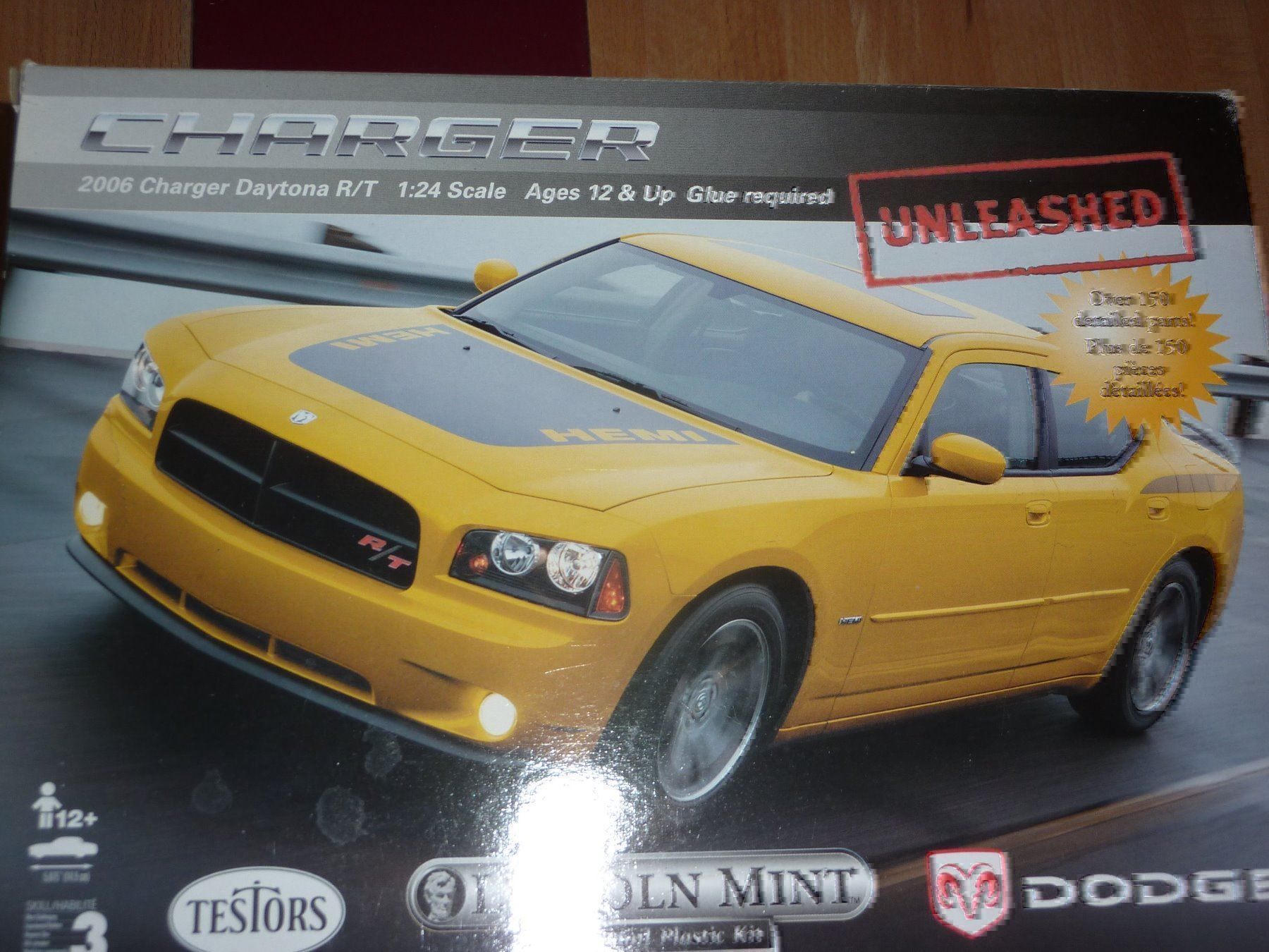 Modellini d'auto: CHARGER DAYTONA R/T 2006 – Nuovo e nell'imballaggio originale da Balsthal venduto da bouteliee