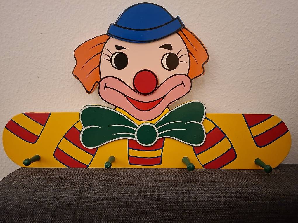 Guardaroba: Kinder Garderobe – Usato da Bern venduto da ANIP