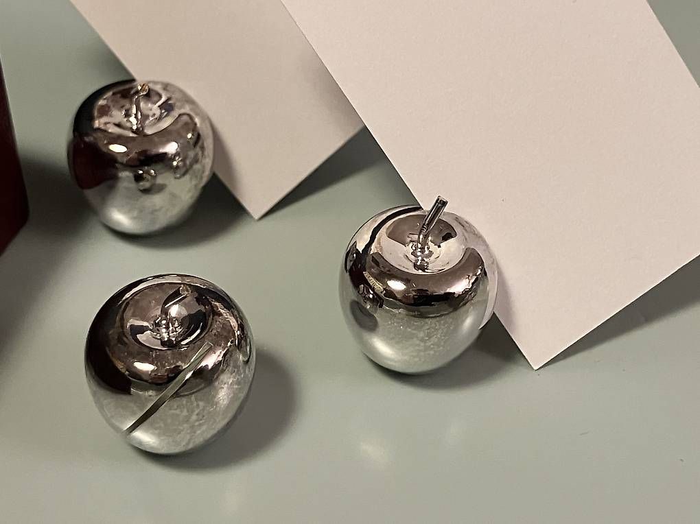 Supporti a parete: 6 Tischkarten-Halter, Stahl – Nuovo e nell'imballaggio originale da St. Gallen venduto da jbr_q7tx 2