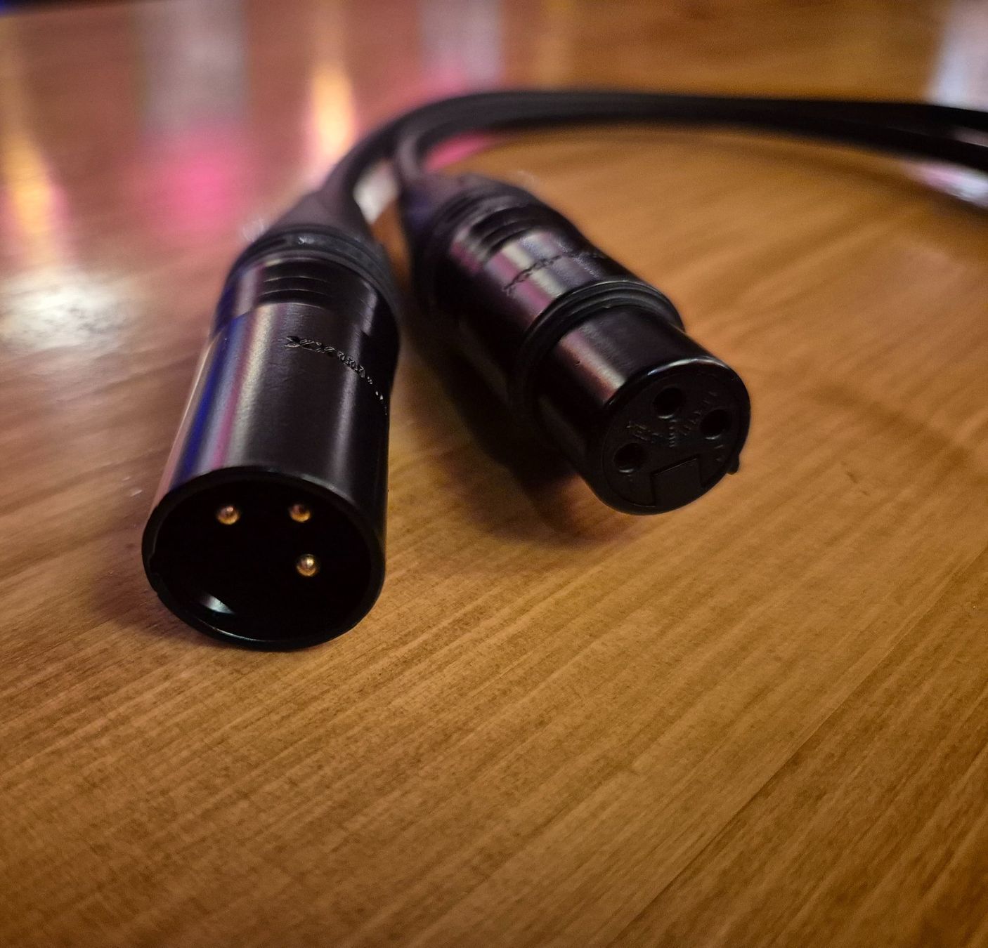 Mogami Kabel: 2 x Patchcable Mogami XLR F-XLR M / 30cm – Gebraucht aus Schliern b. Köniz von Gavin2010 1