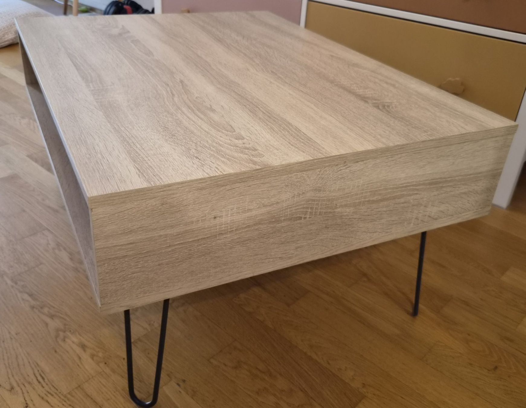 Ikea Tables: IKEA Salontisch/Couchtisch, Holzoptik – D'occasion à Biel/Bienne par marvp 2