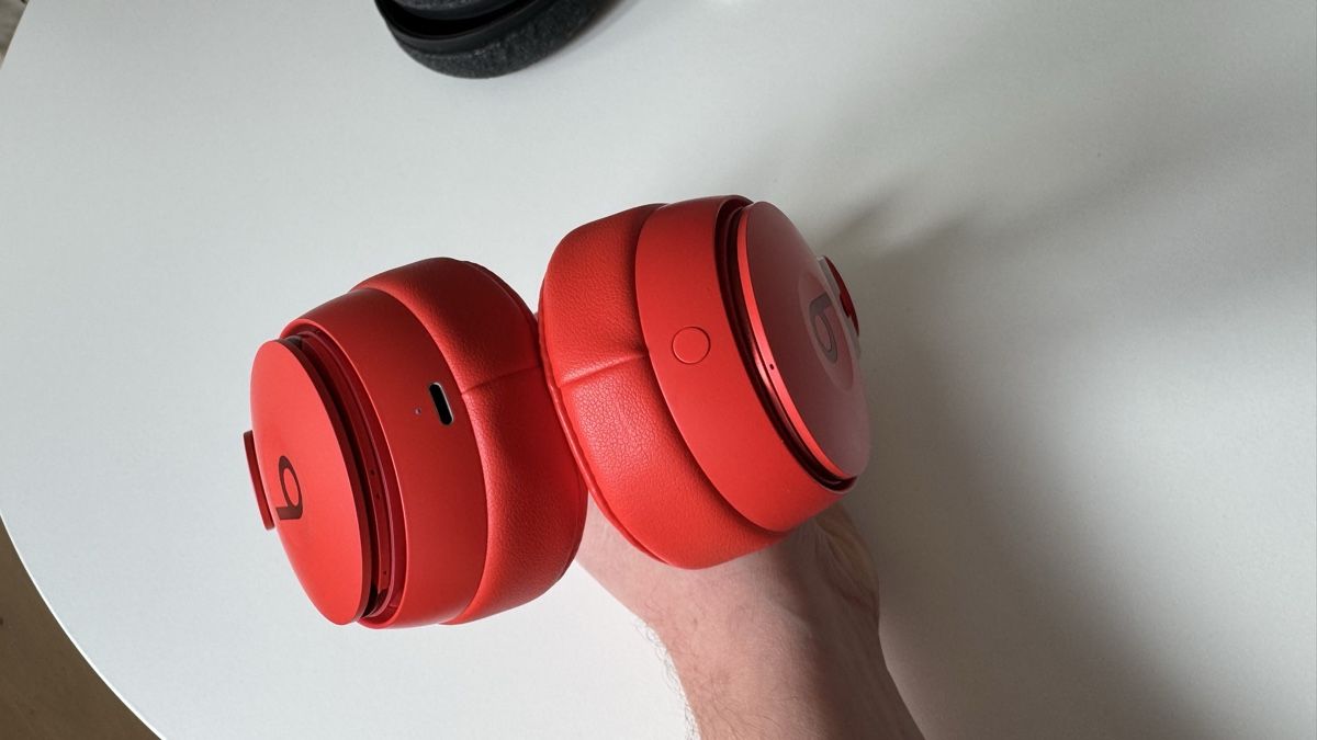 Apple Kopfhörer:  A1881 beats solo pro. – Gebraucht aus Gelterkinden von 4eb_y6xh 4