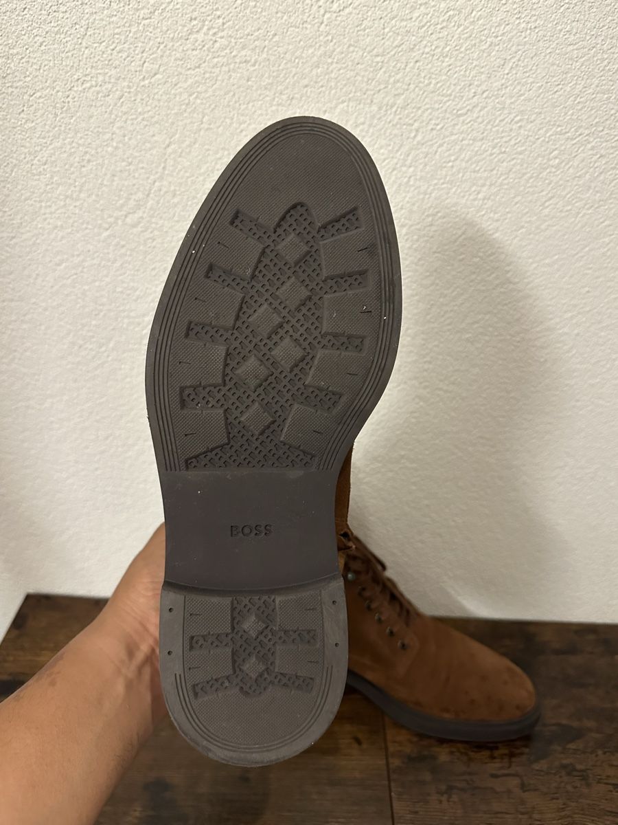 Hugo Boss Scarpe da uomo: New Hugo Boss Boots – Nuovo (secondo la descrizione) da Meilen venduto da kev_7dpz 1
