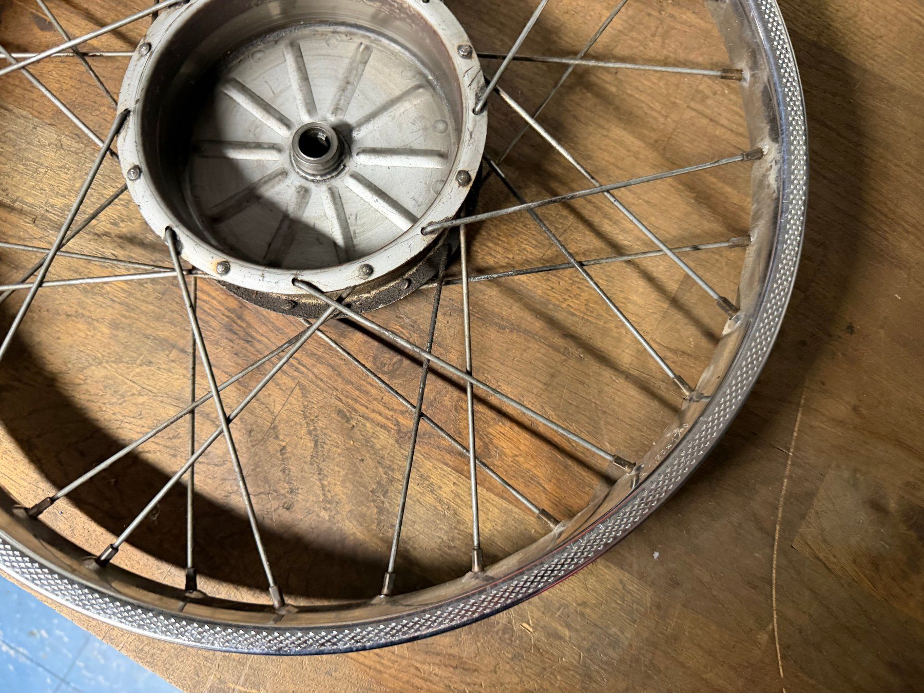 Parti ricambio per ciclomotori: Piaggio Speichenfelge hinten mit Nut – Usato da Bolken venduto da si.x.las 3