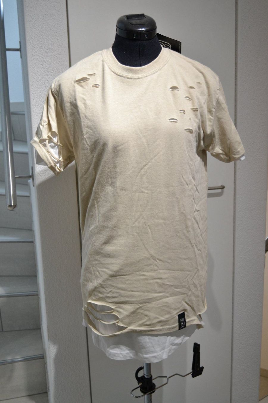 Camicette, T-shirt & Top: T-Shirt – Nuovo (secondo la descrizione) da Wagenhausen venduto da vintagesecondhand