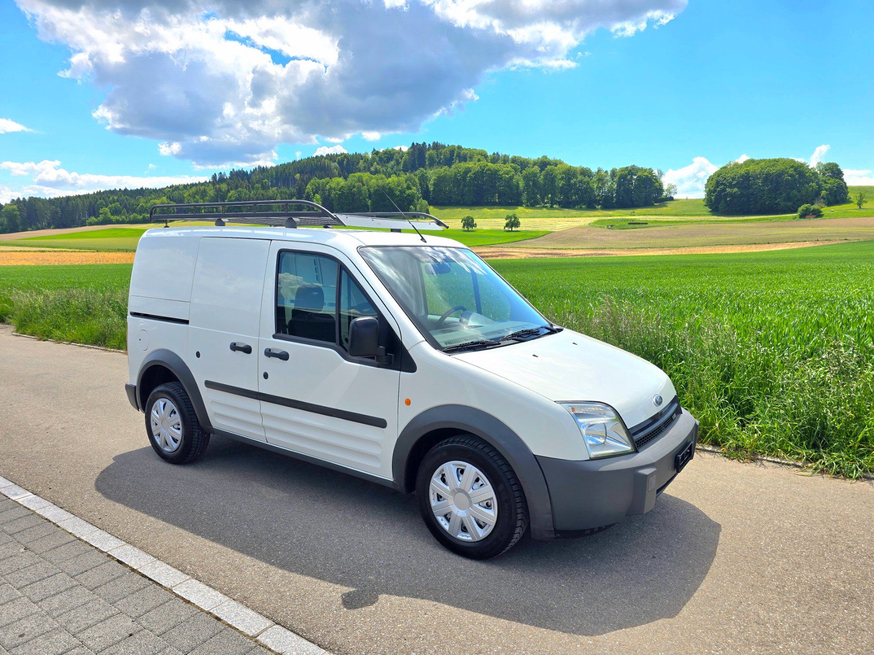 Ford Veicoli commerciali: Ford Connect 1.8 TDCI – Usato da Reinach AG venduto da Seeblick.24
