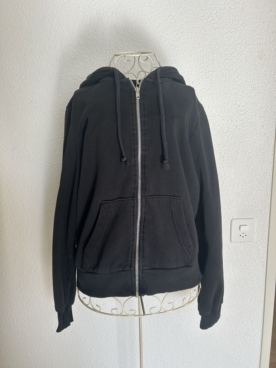 H&M Giacche: H&M Trainingsjacke – Usato da Sulgen venduto da moonlightluana 1