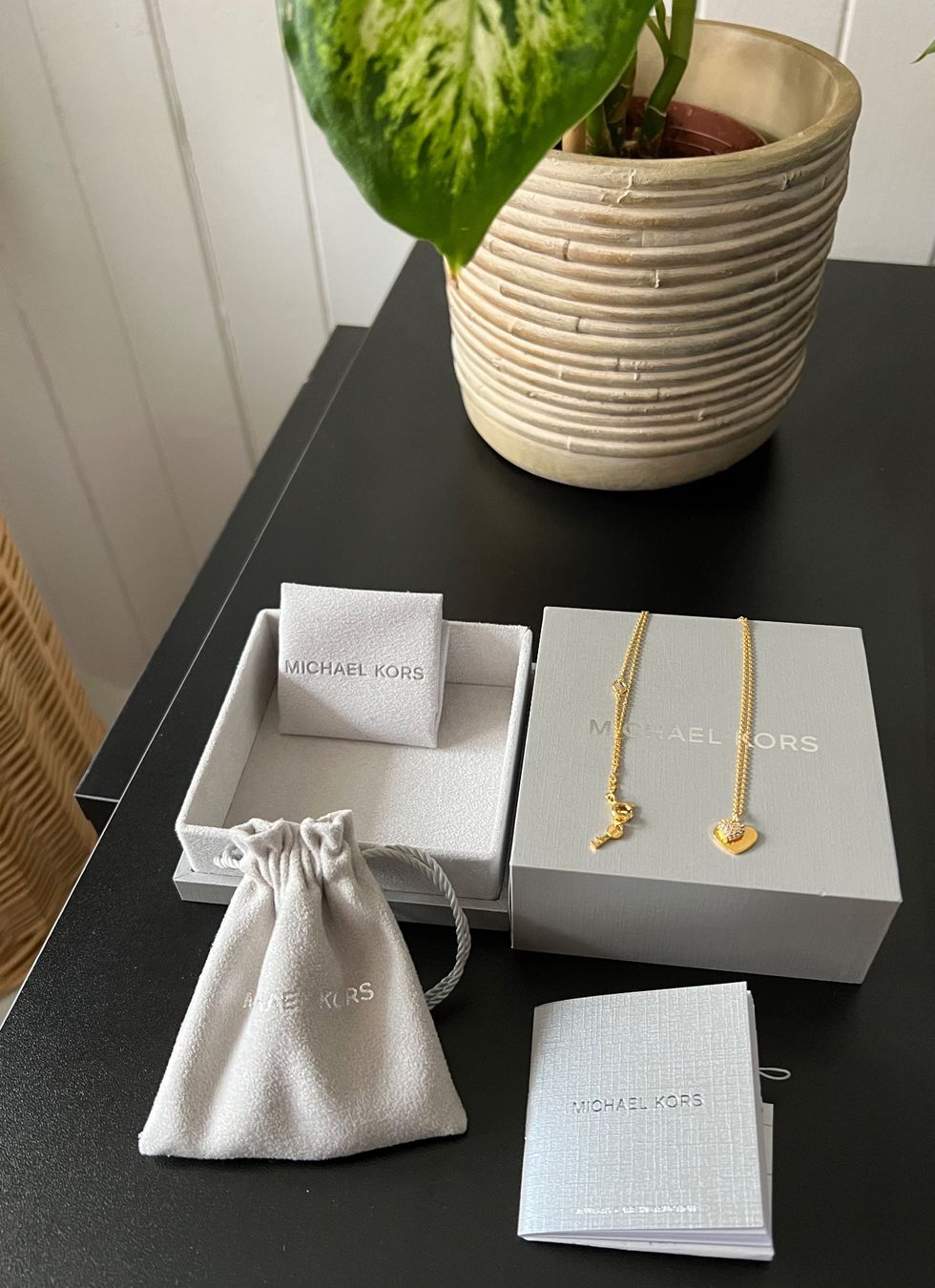 Michael Kors Colliers: Collier Michael Kors – Neuf avec emballage d'origine à Charmey (Gruyère) par ya_12 1