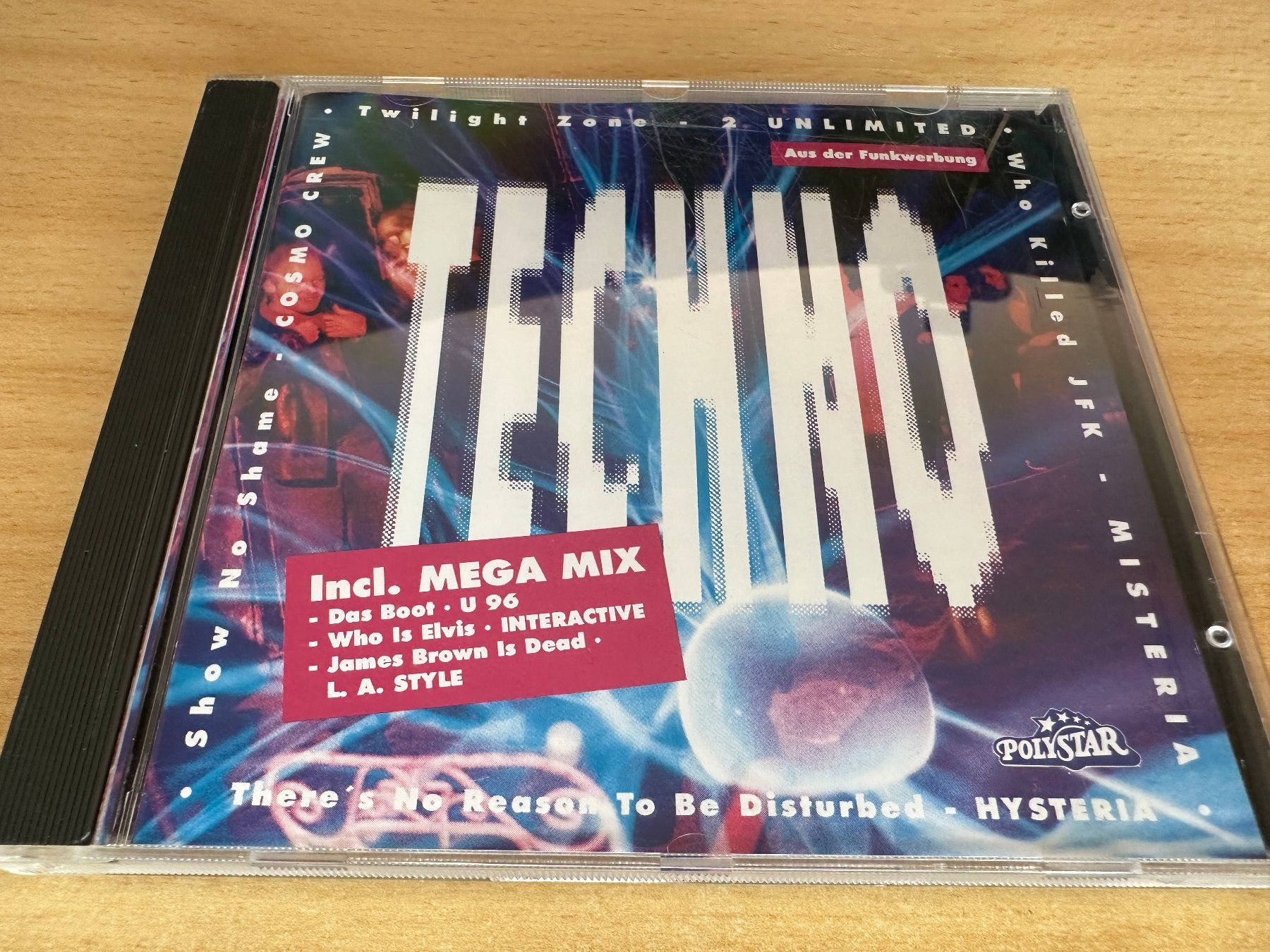 CD: Various – Techno – Usato da Rikon im Tösstal venduto da Alpenmutz