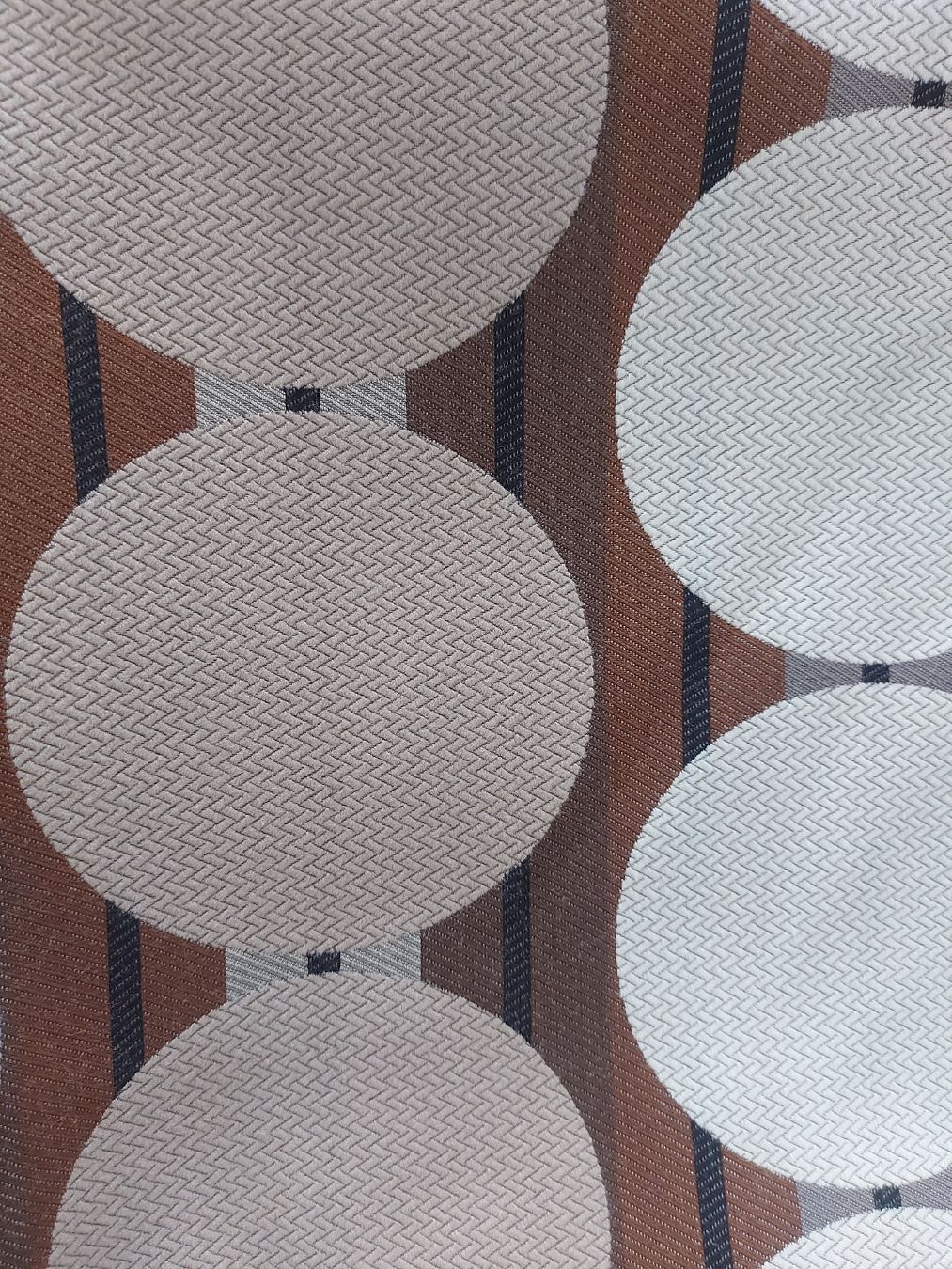 Tessuti: Stoff, braun, ca. 150 x 100 cm – Usato da Oberengstringen venduto da PaolaDe 2