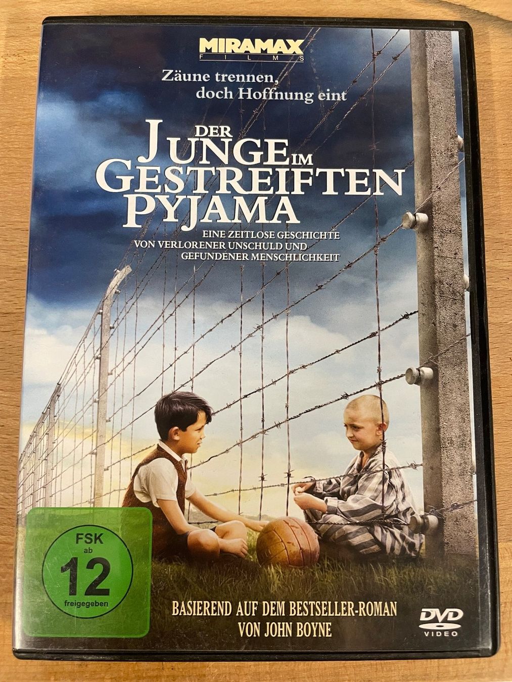 Tutti i DVDs: Der Junge im gestreiften Pyjama (DVD) – Usato da Eschen venduto da 12liepower34