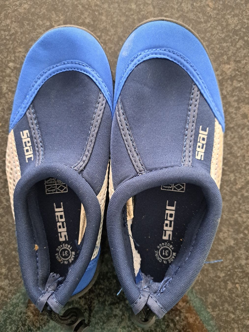 Scarpe per ragazzi: Badeschuhe Gr. 31 – Usato da Nürensdorf venduto da Janinejuli