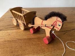 Holzpferd mit Wagen zum Ziehen, Antikes Spielzeug top!