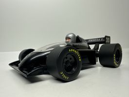 Sauber Team Formel 1 Uhr / Wecker, Concept by Mercedes Benz,
