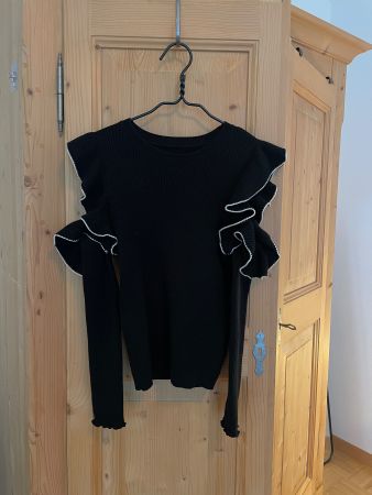 Schwarzer Strickpullover mit Rüschen - Grösse S/M Top!