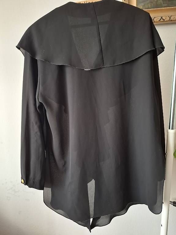 Blusen: Damen Bluse schwarz  – Gebraucht aus Birsfelden von Vic_toria 1
