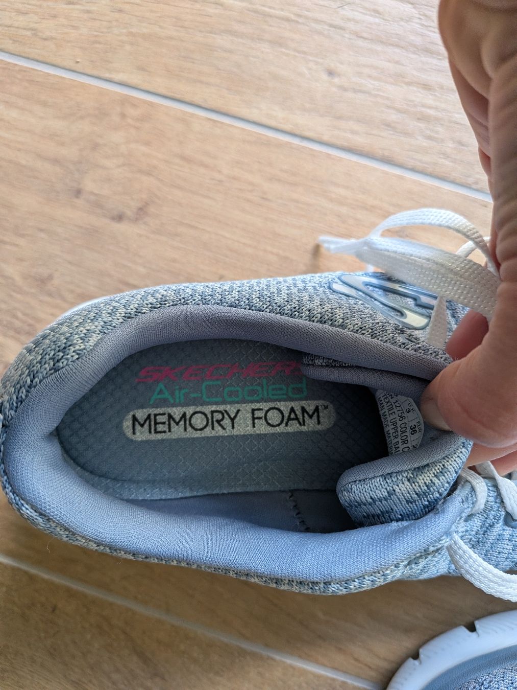 Skechers Damenschuhe: Sketchers Air-cooled memory foam Grösse 36 – Gebraucht aus Eschenbach SG von SanFranciscoCalifornia 1