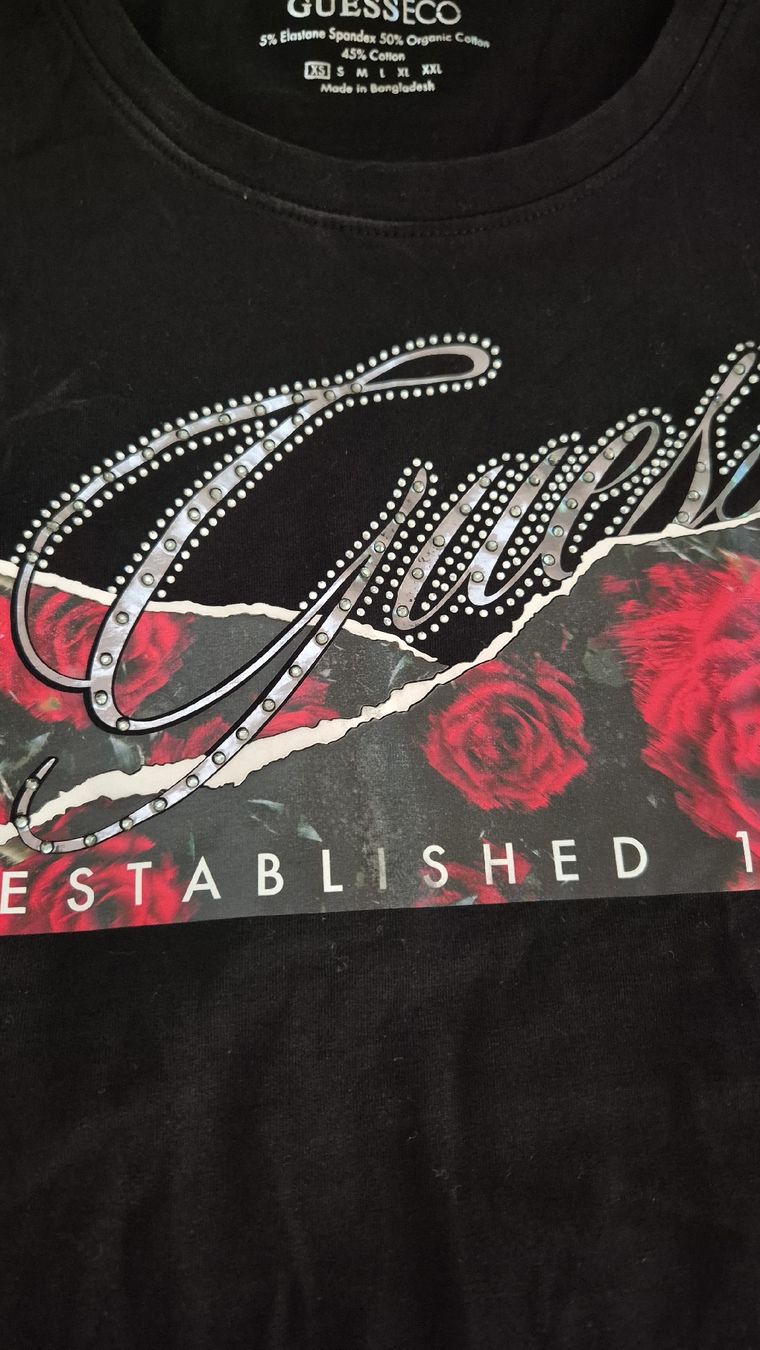 Guess T-Shirts: Guess T-Shirt  – Neu (gemäss Beschreibung) aus Feusisberg von cts_55rn 1