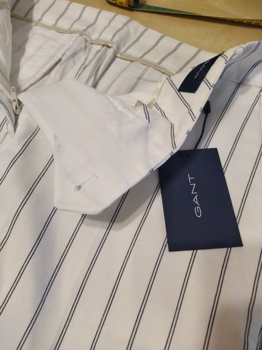 Gant Pantaloni: GANT pantaloni a righe blu - NUOVI – Nuovo e nell'imballaggio originale da Figino venduto da Palotta 3