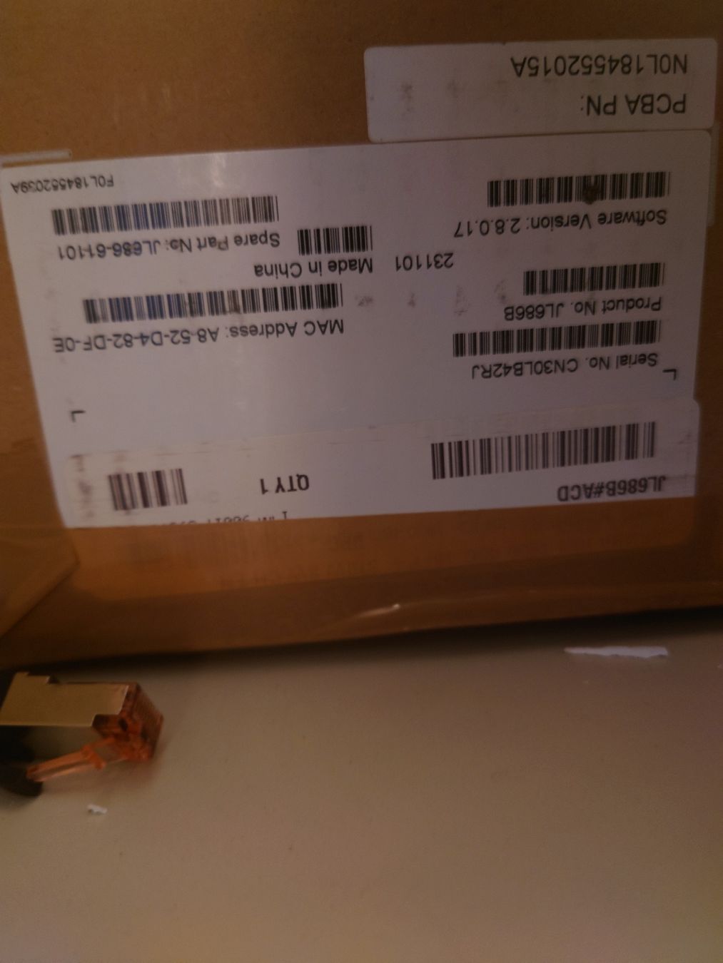 Hewlett Packard Hub & Switch: Netzwerk Switch JL686B - 52Port mit PoE – Usato da Dübendorf venduto da DCest