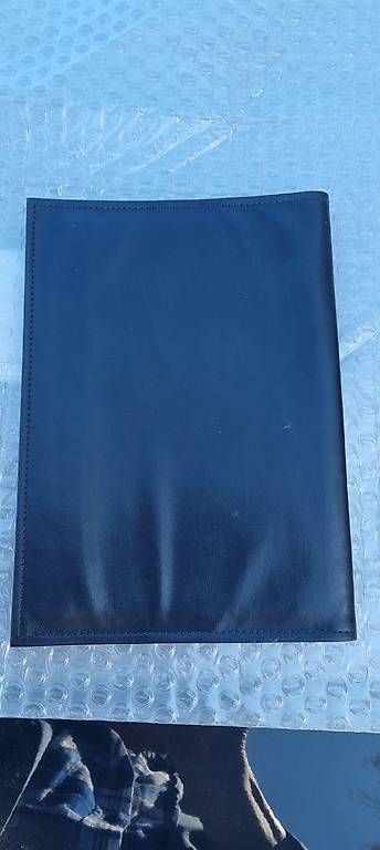 Sonstige Kleidung & Accessoires: CORVETTE  LEDER  ETUI – Gebraucht aus St. Gallen von kratzki01 1