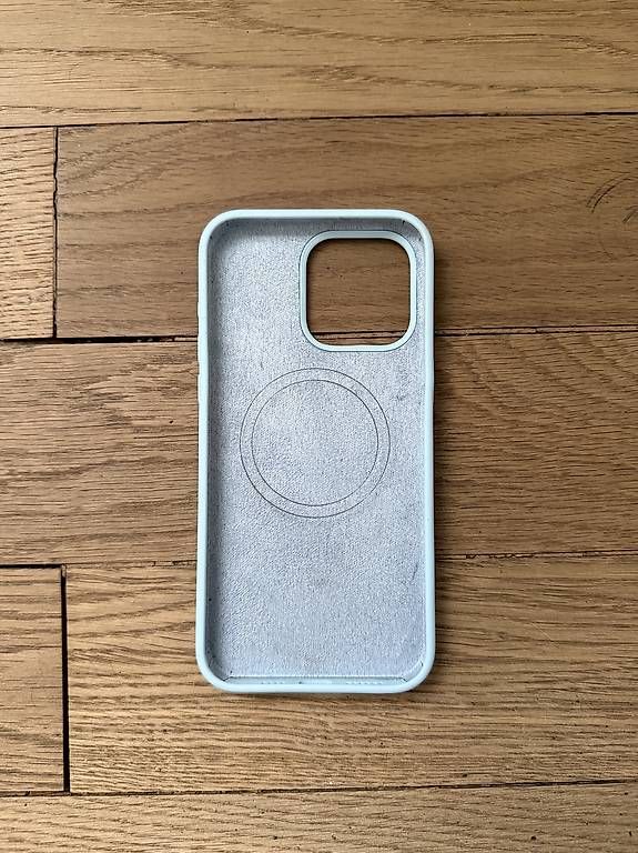 Apple Handys / Smartphones: Case / Hülle für iPhone 15Pro Max – Gebraucht aus Basel von sandrapbsda 1