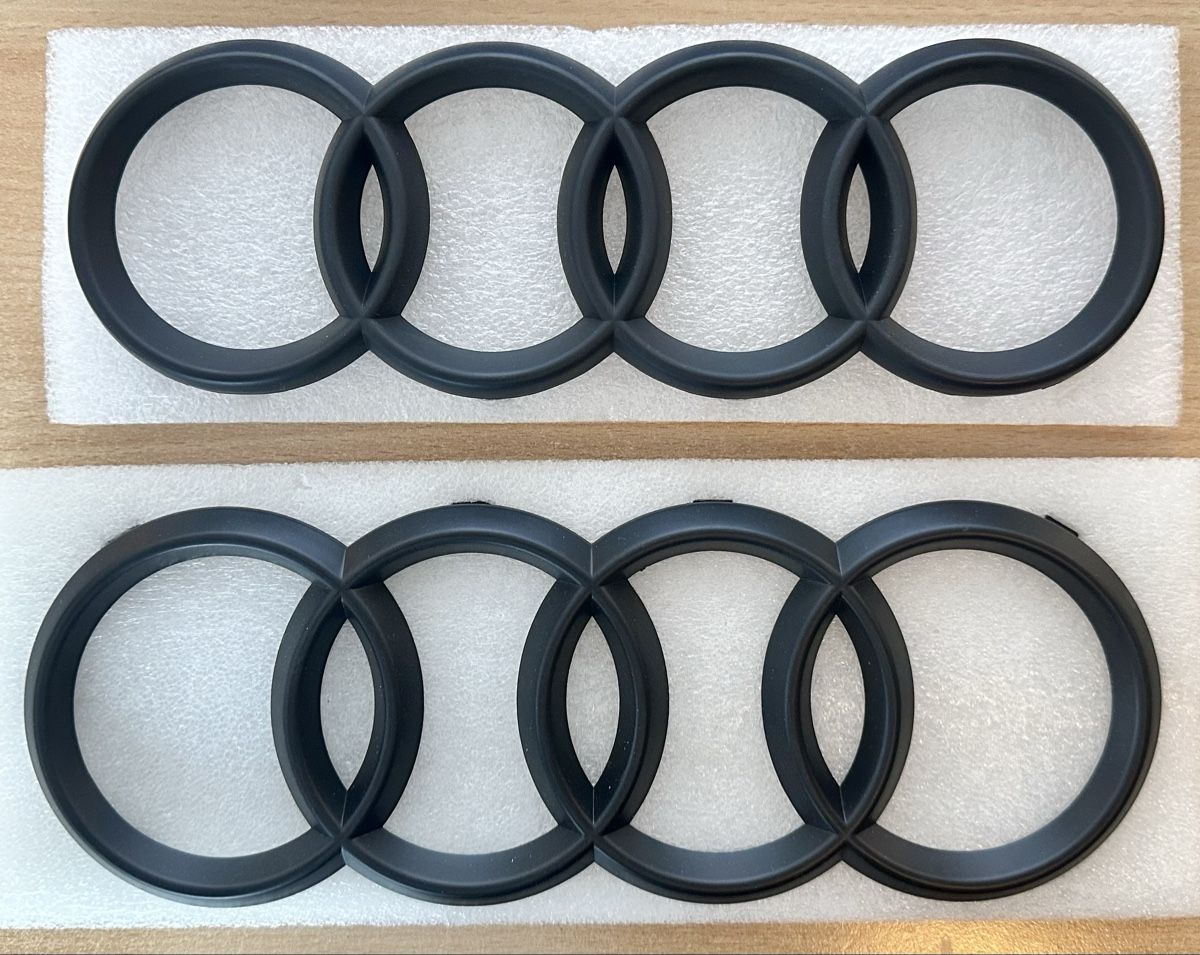 Audi Tutti i ricambio: Audi Ringe Front schwarz matt – Nuovo (secondo la descrizione) da Schaffhausen venduto da Patrick1234
