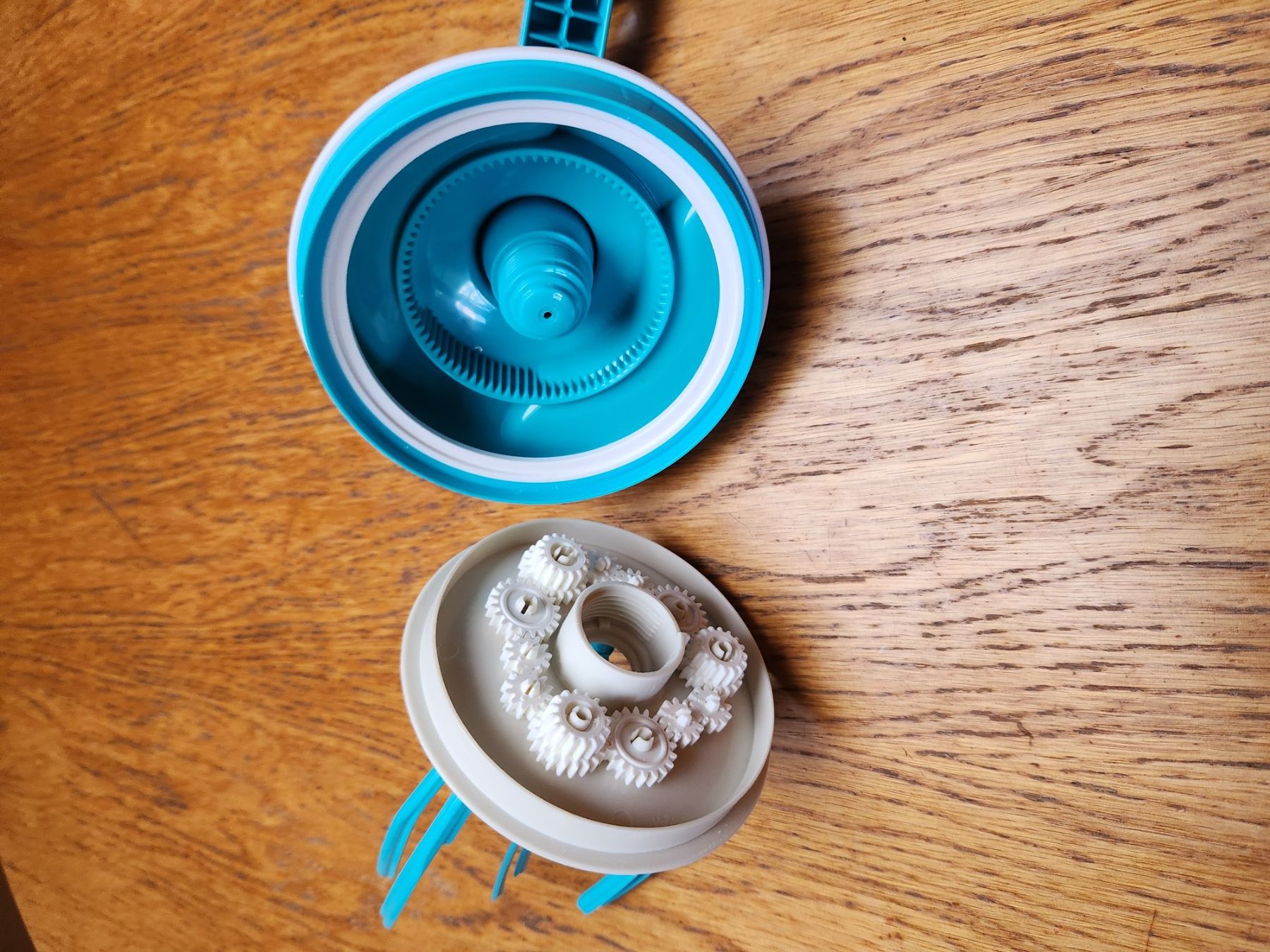 Tupperware Appareils de cuisine: Tupperware Speddy Chef Küchenblitz Neuwertig Rot oder H.blau – Neuf (Voir description) à Gstaad par Meiel2020 8