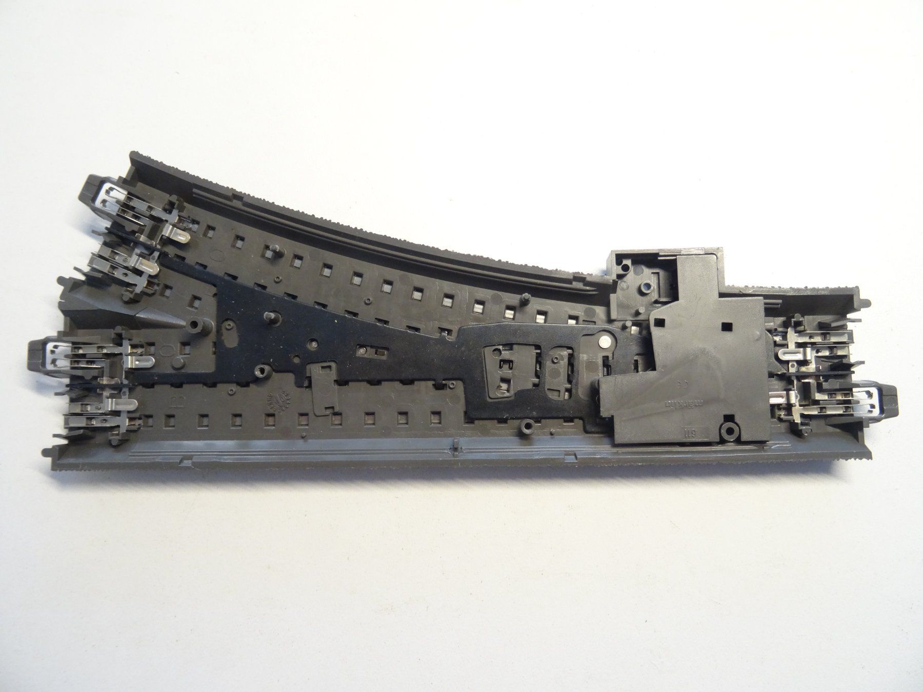 Märklin Modellini di ferrovie: Märklin H0 24611-AR C-Weiche – Usato da Hochdorf venduto da Teger02 1