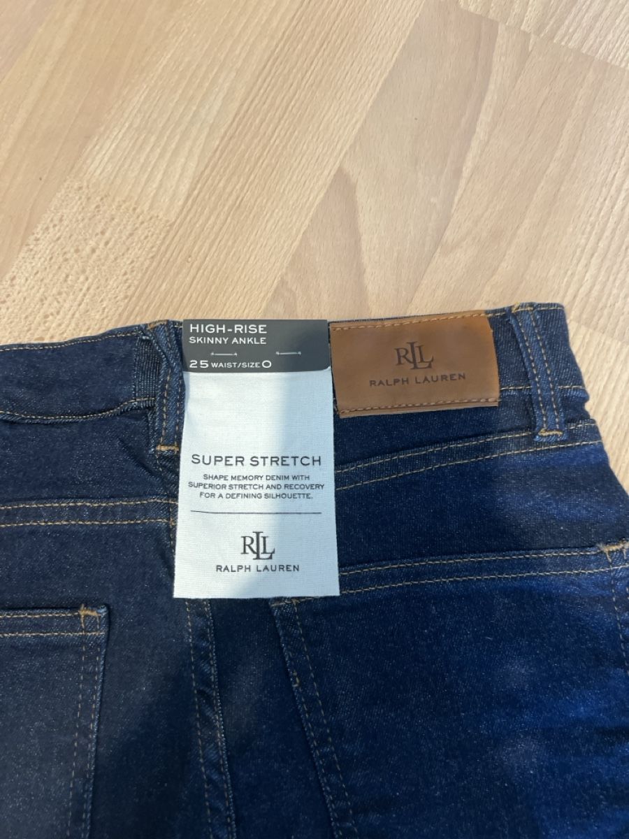 Ralph Lauren Jeans: Ralph Lauren Jeans neu 32 – Usato da Winterthur venduto da Dasomesi 1