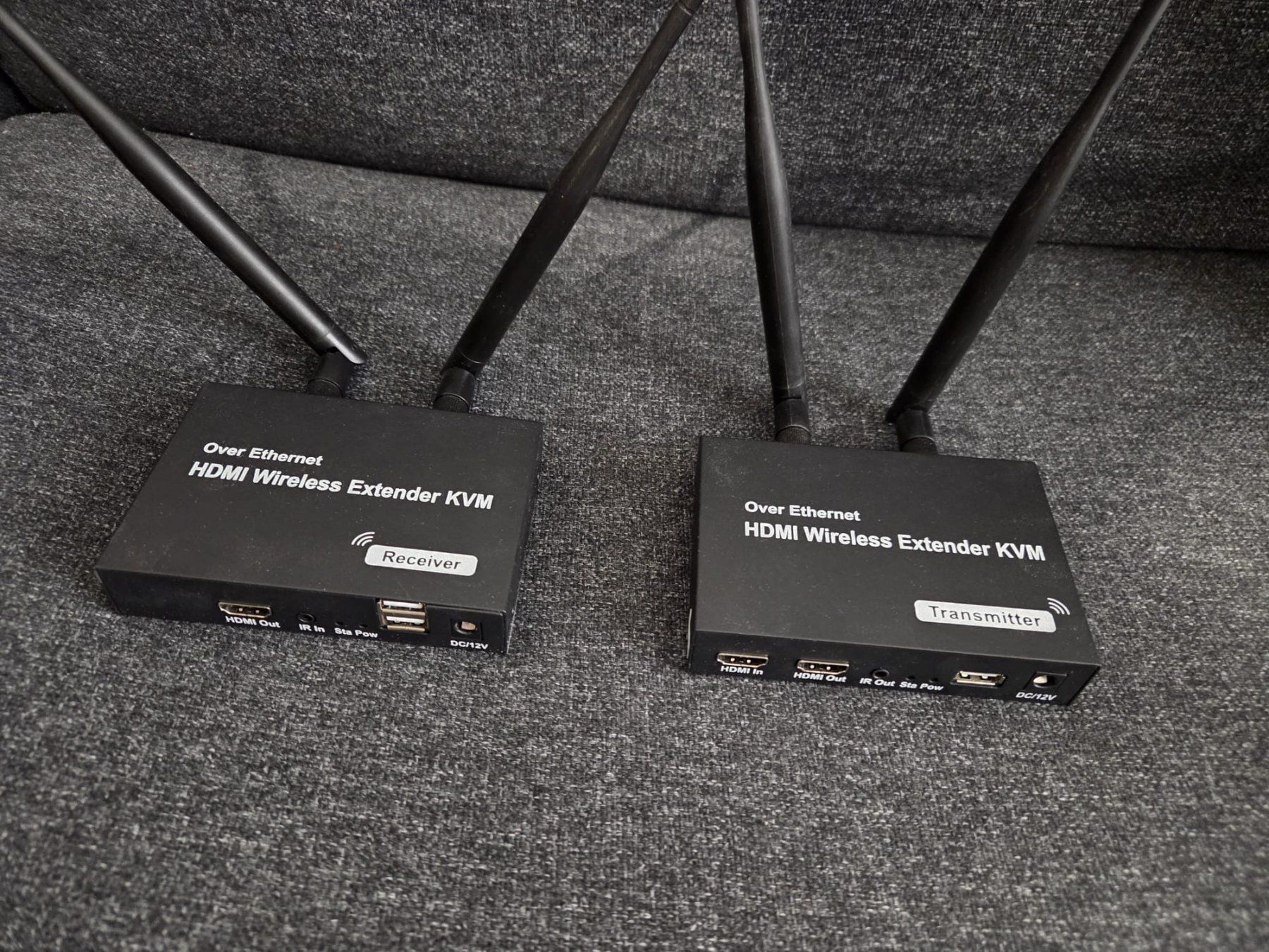 Hub & Switch: HDMI Wireless Audio Video Transmitter Receiver with IR – Usato da Genève venduto da yan_vh72