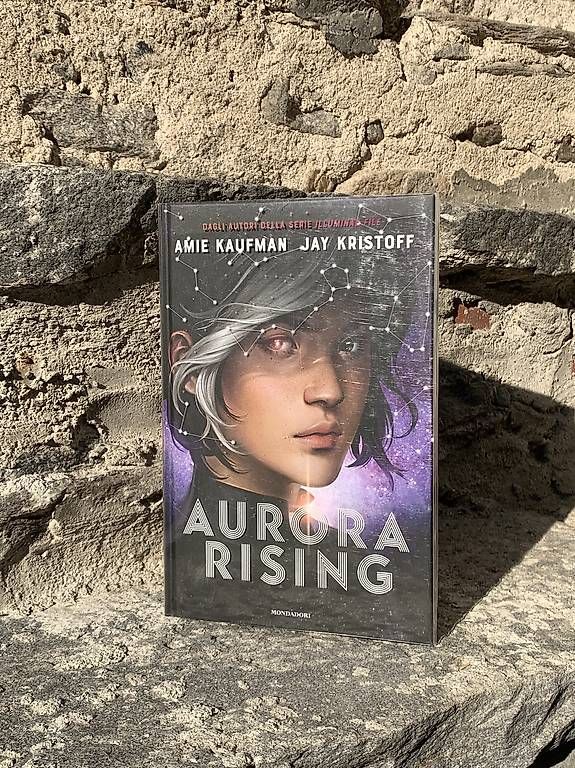 Libri: Aurora Rising,  Amie Kaufman e Jay Kristoff – Usato da Roveredo GR venduto da ppe_xcs9