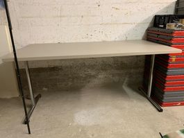 Bürotisch grau 160x80 cm Metallgestell guter Zustand