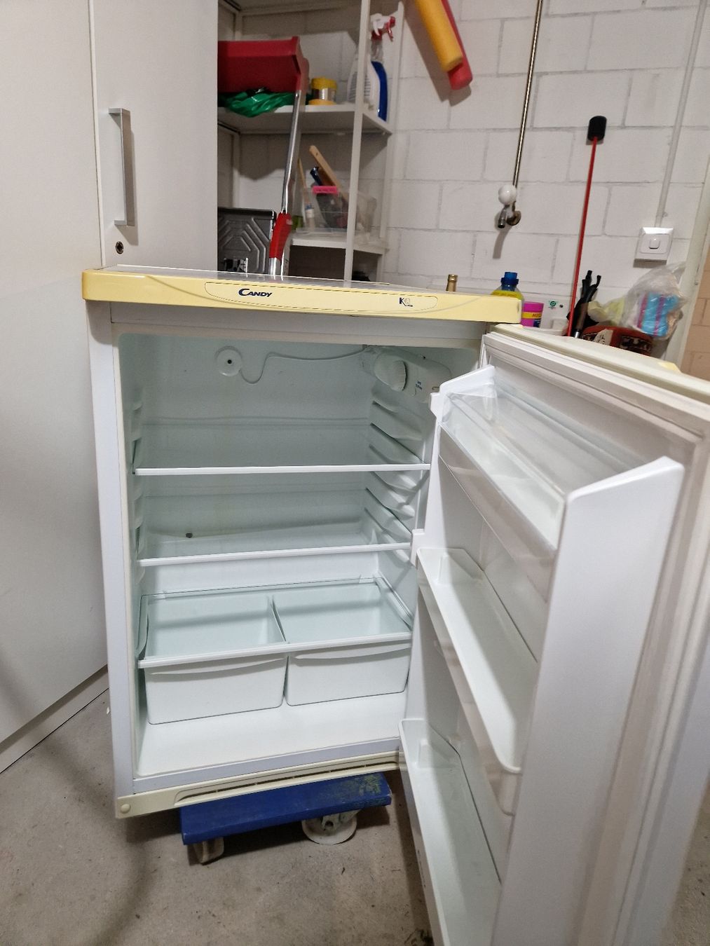 Candy Frigoriferi: Candy Kleiner Kühlschrank weiss – Usato da Winkel venduto da Luukas.81 2