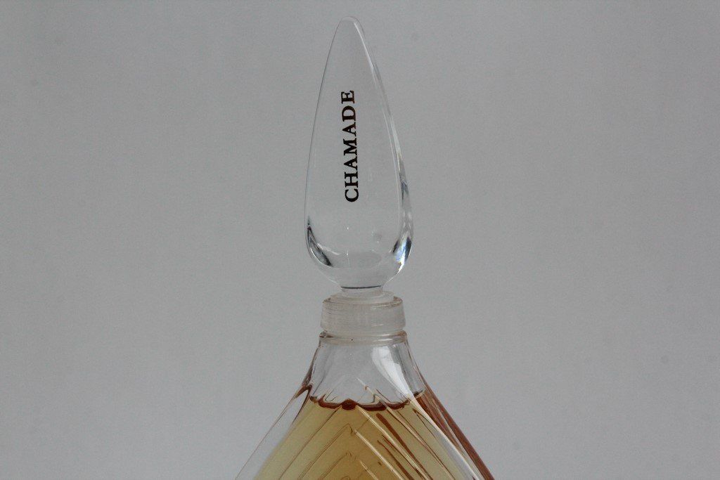 Guerlain Profumi & Eau de Toilette: GUERLAIN Flacon de parfum Chamade 1969 – Usato da Vandoeuvres venduto da Dom-Tom 1
