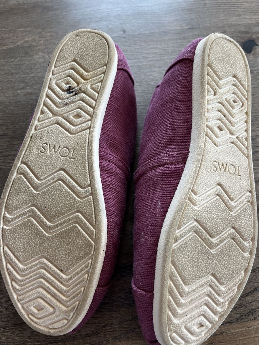 Schuhe für Mädchen: Toms Slipper Mädchen – Gebraucht aus Rosshäusern von Travellerz 1